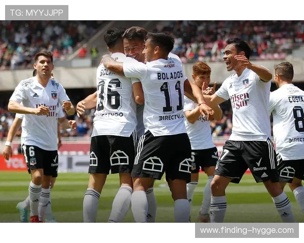 智利科洛科洛主场被绝平 球迷持刀拐杖上演激烈斗殴场面 智利科洛科洛主场被绝平 球迷持刀拐杖上演激烈斗殴场面